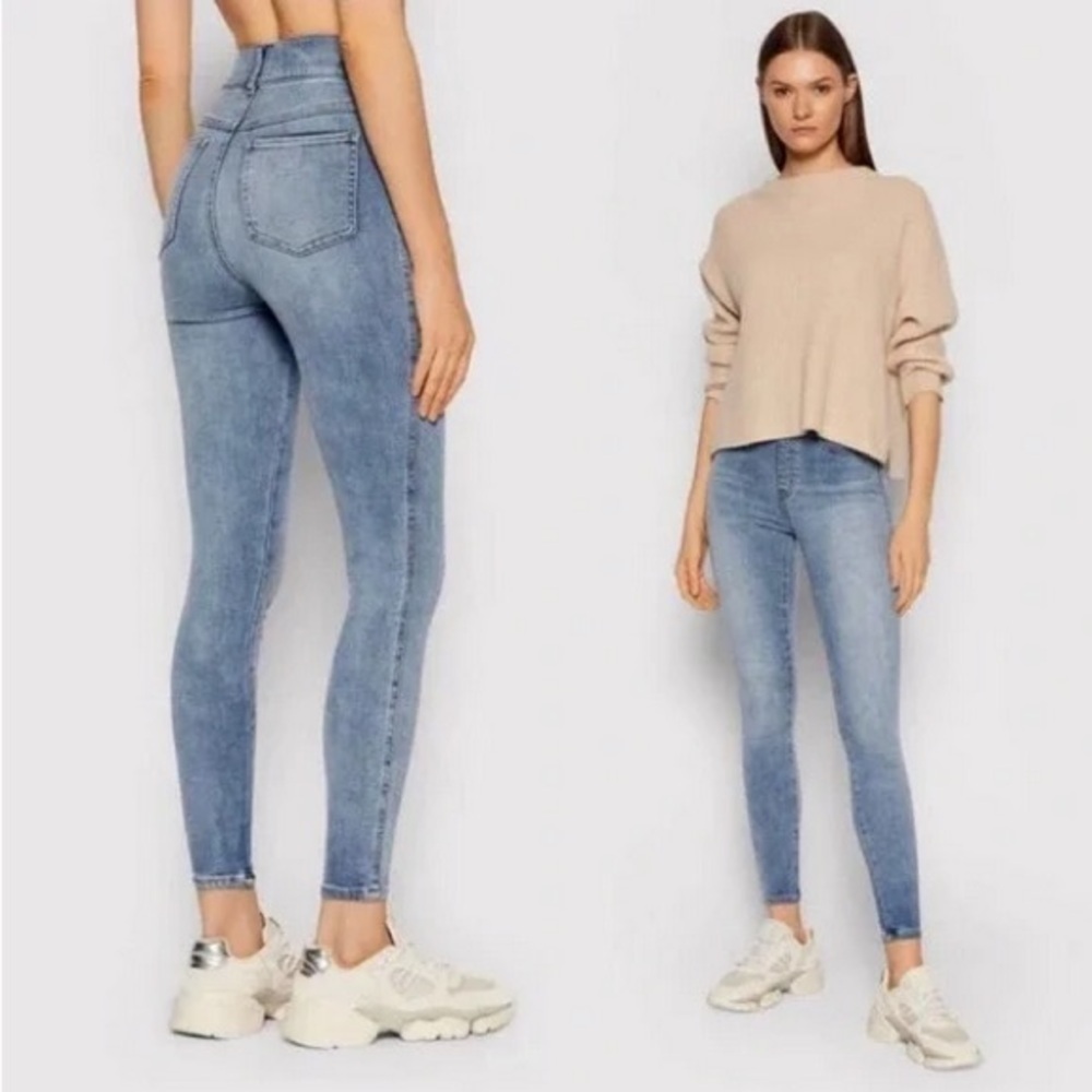 Spanx Pull On Stretch Fit Skinny Denim Jeans